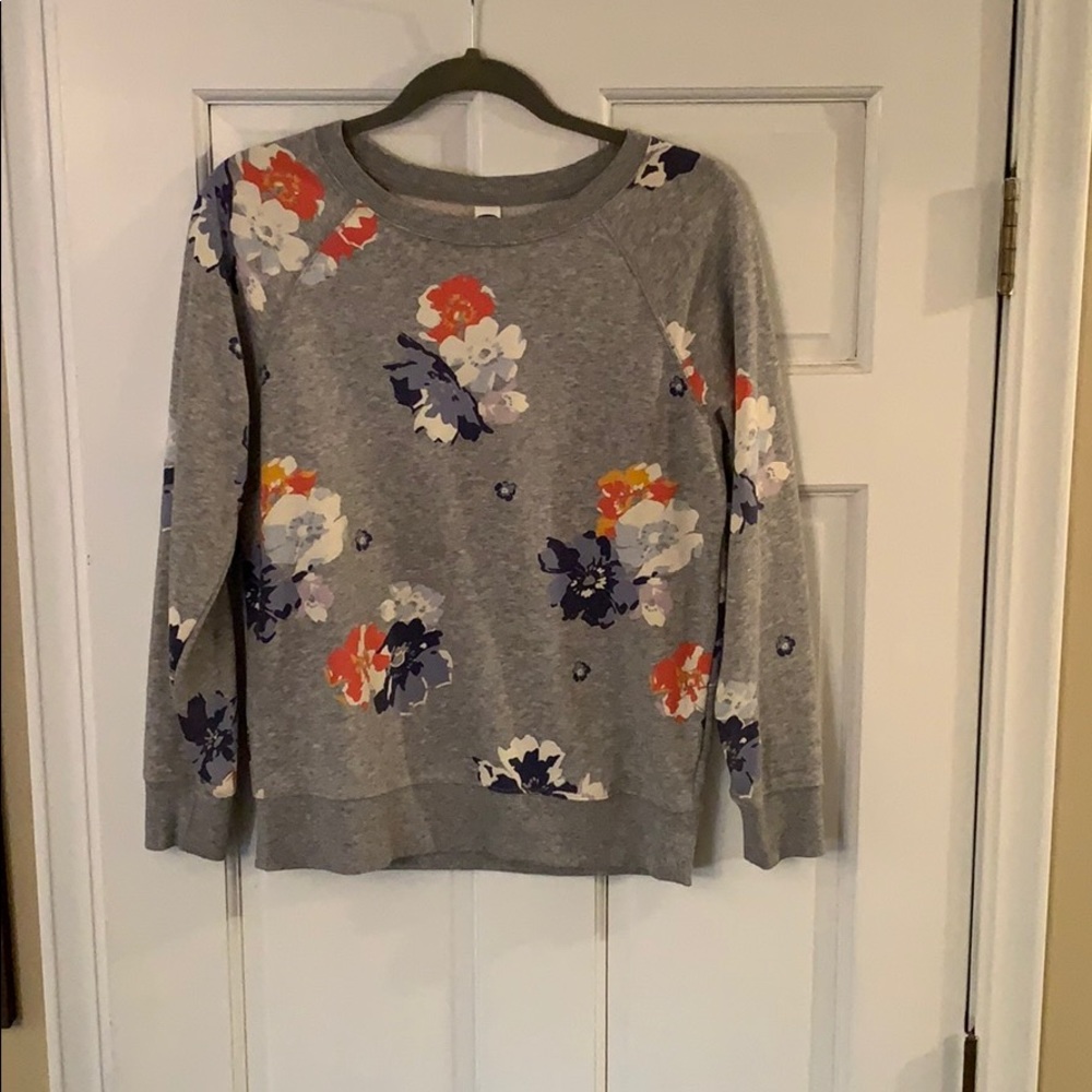 Old navy crew neck sweater